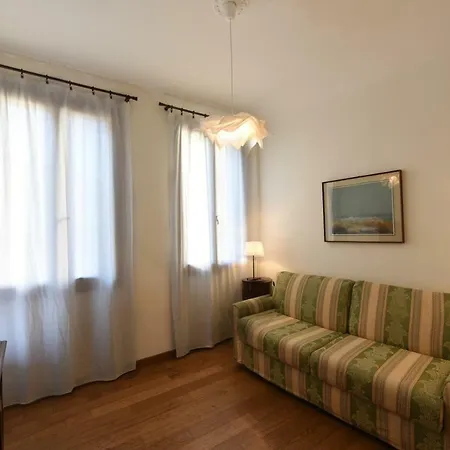 Le Due Corone فندق مبيت وإفطار 3*