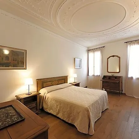 Le Due Corone B&B