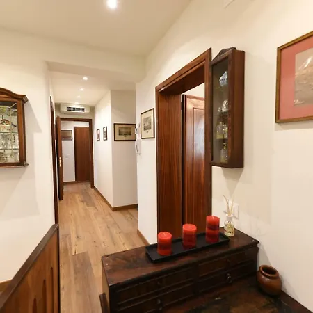 Le Due Corone Alojamento de Acomodação e Pequeno-almoço 3*